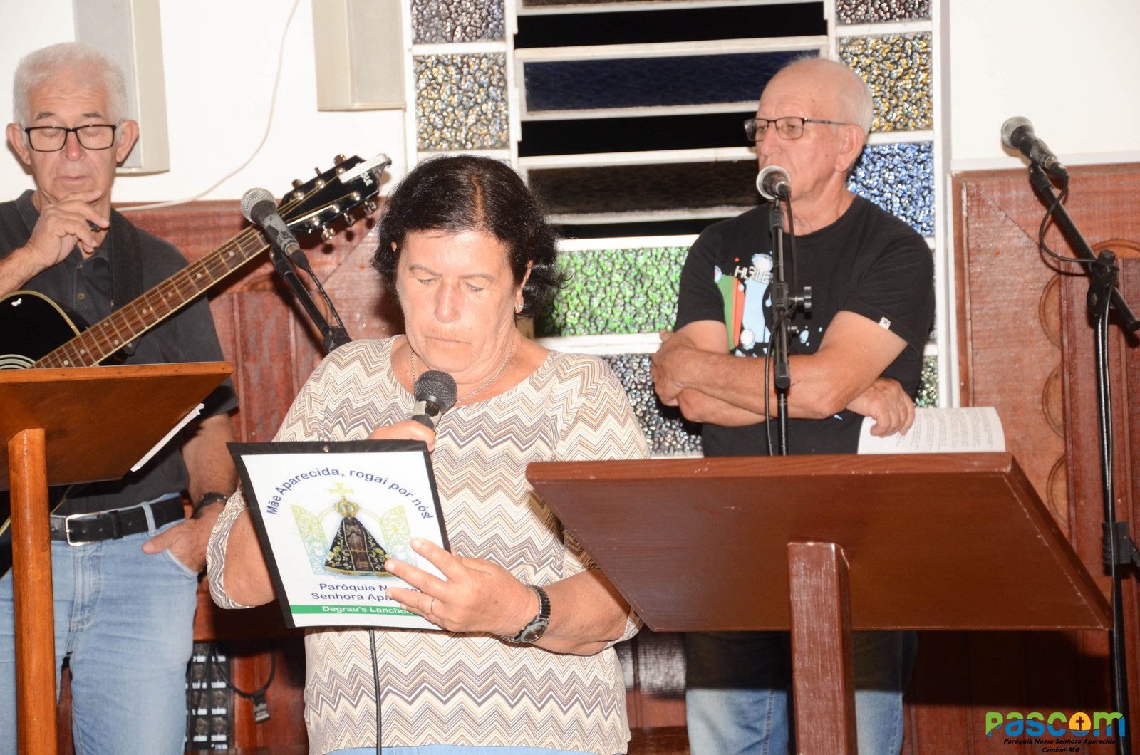 Entrega Cirio Pascal 2025 as comunidades