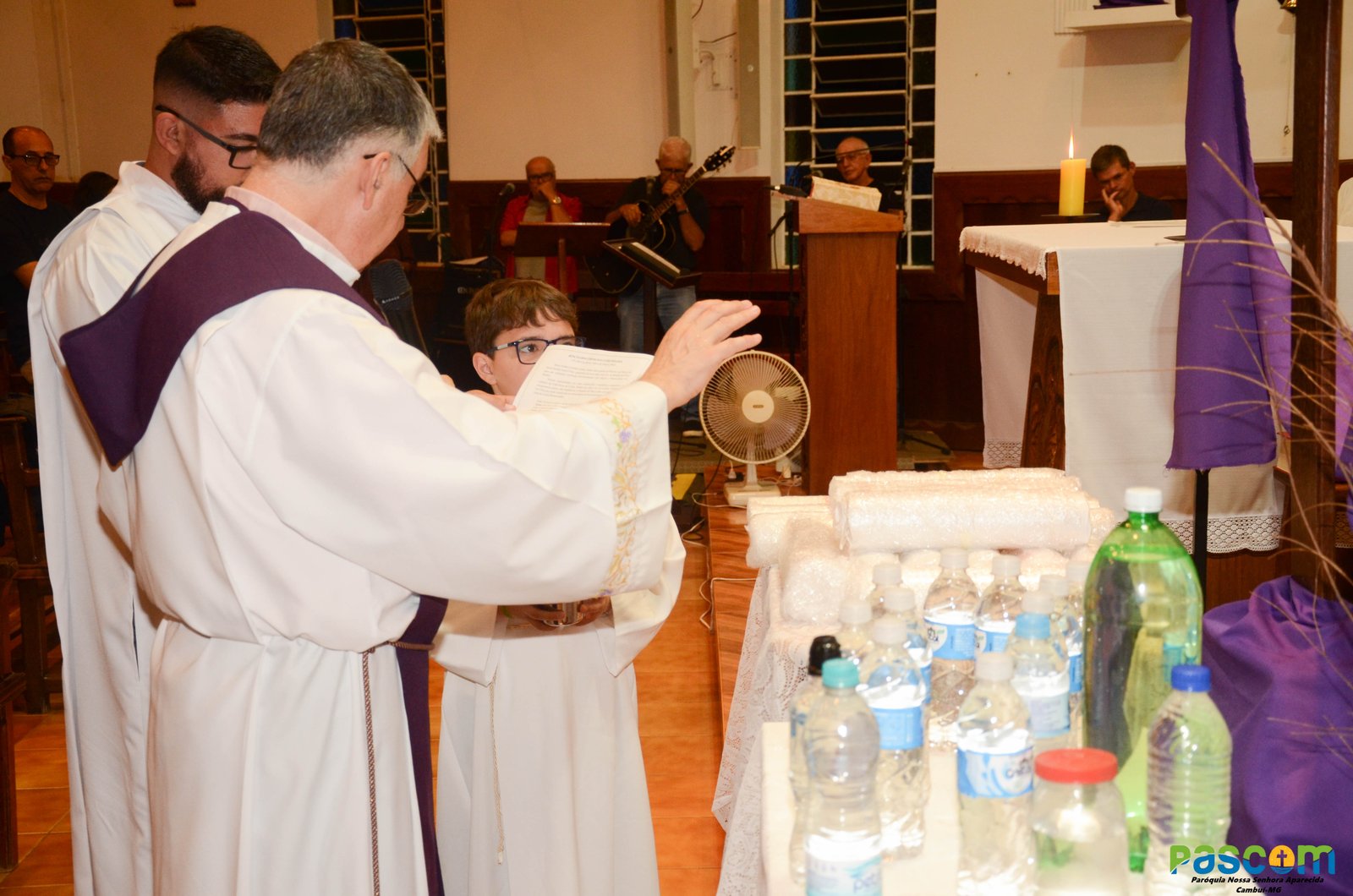 Entrega Cirio Pascal 2025 as comunidades