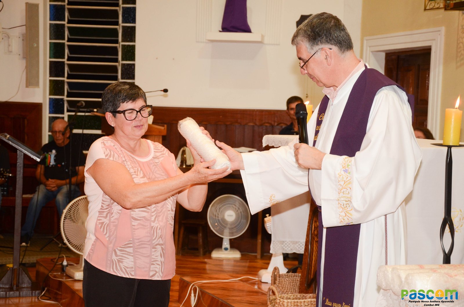 Entrega Cirio Pascal 2025 as comunidades