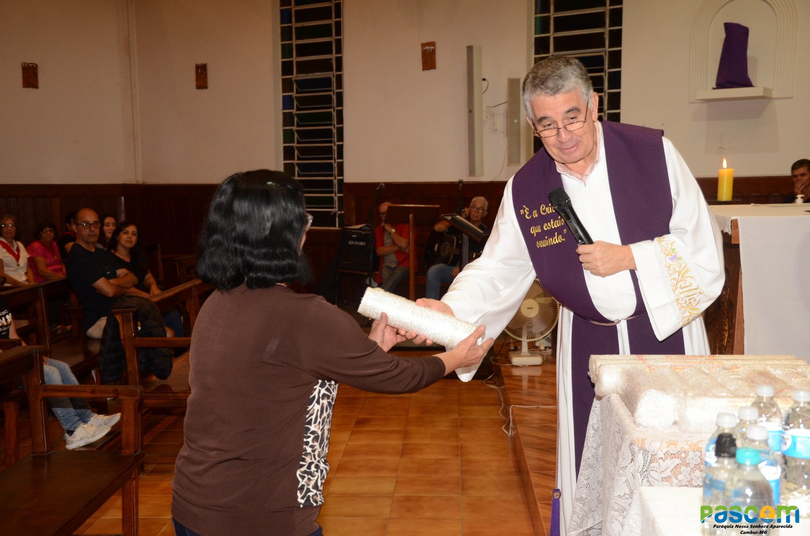 Entrega Cirio Pascal 2025 as comunidades